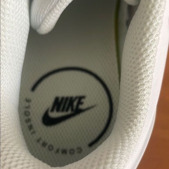 Nike Air Max White Athletic Sneakers - Picture 3 of 8